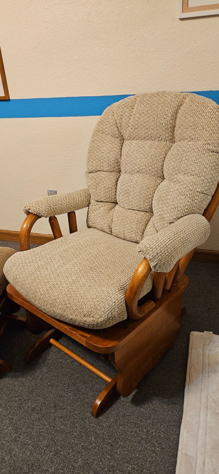 Rocker Glider w/ Footstool
