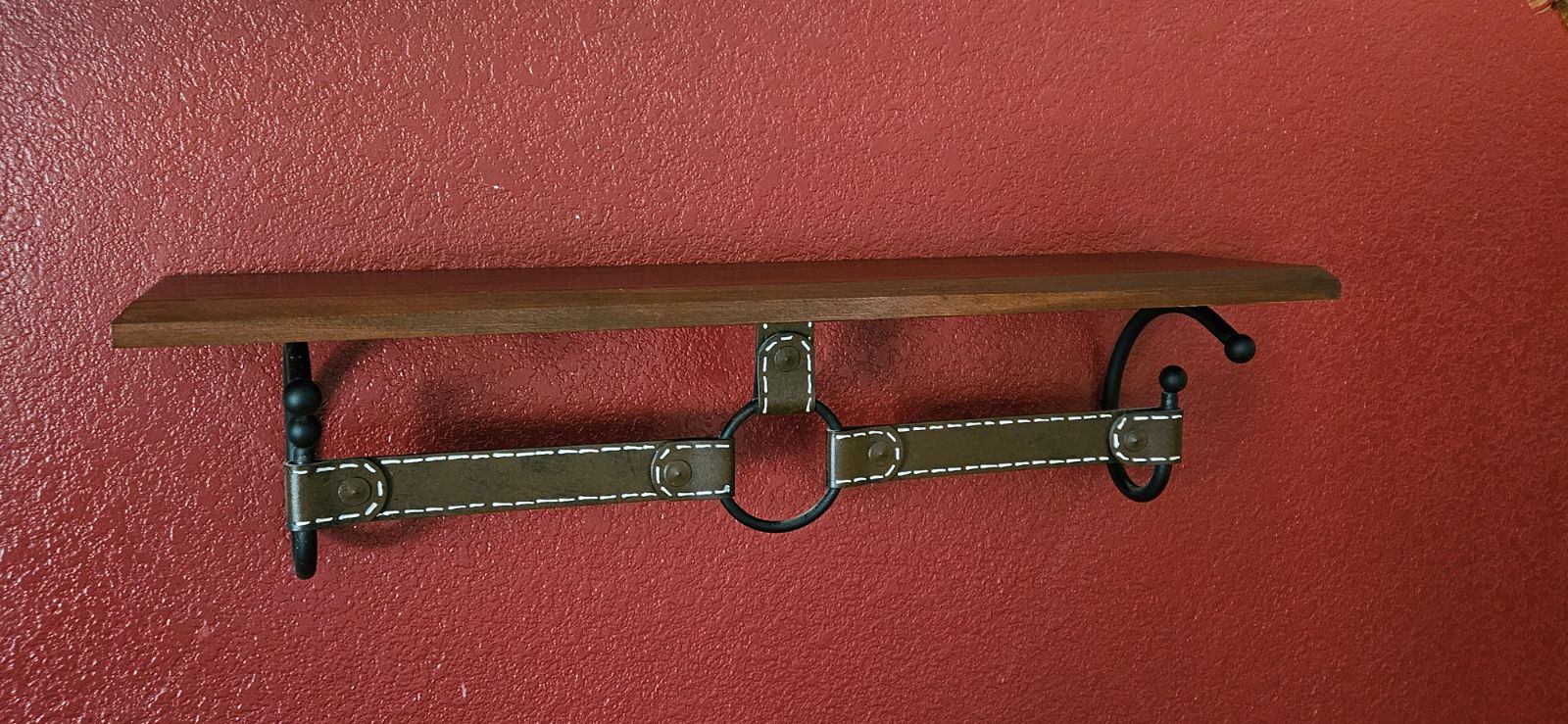 2 Decorative Shelves