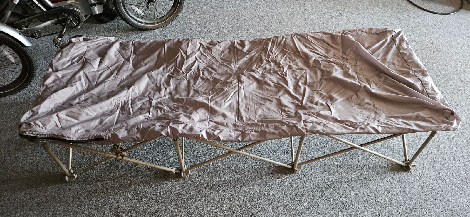 Twin Camping Bed w/ reclining head